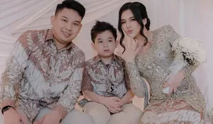 6 Tahun Menjanda, DJ Una Akhirnya Dilamar Sang Kekasih dan Pamer Cincin Tunangan!