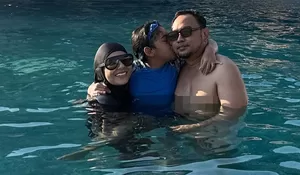 Ngeri! Putra Meisya Siregar Nyaris Terseret Ombak saat Liburan di Bali, Terselamatkan Berkat Bantuan Lifeguard Pantai, Begini Kronologinya