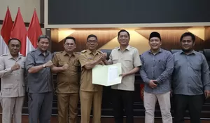 Datangi Kantor DPRD, Ratusan Kades di Jember Dorong Langkah Pemkab Pinjam Rp786,5 Miliar untuk Pemerataan Pembangunan