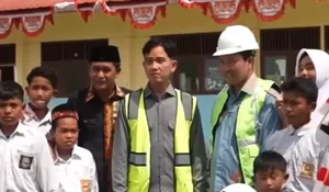 Gerak-Gerik Wapres Gibran Main Karet saat Kunjungan Kerja ke Aceh Curi Perhatian hingga Disebut Fidgeting, Apa Maksudnya?