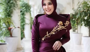 Unik ! Syahrini Ngaku Canggung Pakai High Heels Saat Comeback Nyanyi di Panggung, Begini Curhatannya 