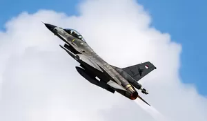 Spesifikasi F-16 Fighting Falcon, Pesawat Tempur Terlihat Seliweran di Langit Jakarta untuk Latihan Acara Merdeka Run HUT ke-81 RI, Berapa Harganya?