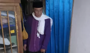 Buka Puasa di Rumah Warga, Bupati Ciamis Salurkan Bantuan Rutilahu di Cisaga dari Dana CSR Bank BJB