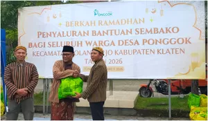Jelang Lebaran 2026, Ratusan Warga Dapat Paket Sembako, Beasiswa dan Santunan dari Pemdes Ponggok Klaten