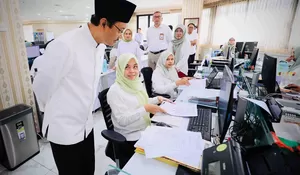 2.708 ASN Kemensos 'Hilang' di Hari Pertama Masuk Kerja, Sanksi Ringan hingga Berat Menanti