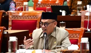 DPR Tolak Istilah ASN Bias di RUU Sisdiknas, Tekankan Satu Status PNS untuk Guru