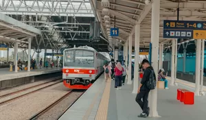 Viral Curhatan Penumpang Gerbong 3 KRL Line Cikarang, Mengaku Trauma hingga Badan Gemetar saat Naik Kereta