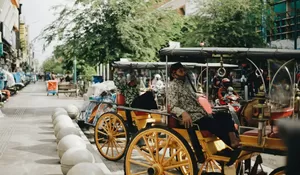 Turun Kereta Langsung Healing, Ini Dia 4 Destinasi Wisata Dekat Stasiun Kereta