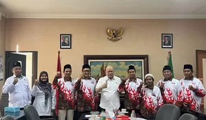 PW PGMM Jatim Sampaikan Aspirasi 638 Ribu Guru Madrasah Swasta kepada AA LaNyalla Mahmud Mattalitti, Surat akan Diteruskan kepada Sufmi Dasco Ahmad