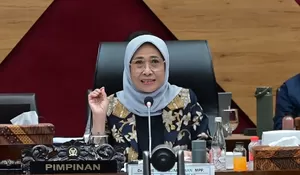 Guru Honorer di Sekolah Negeri Berakhir 31 Desember 2026, Begini Respons DPR