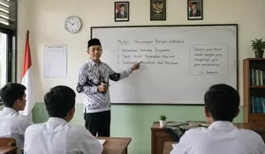 Miris, Guru Agama Tak Terima Tunjangan Selama Tujuh Bulan, DPR Minta Mekanisme Penyaluran Dievaluasi