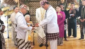 Kasepuhan dan Kabuyutan Galuh Bubuhkan Tanda Tangan Dukungan Usai Penobatan Wawakil Raja Galuh