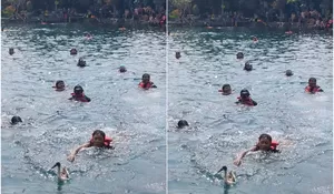 Keseruan Lomba Tangkap Bebek di Tengah Umbul Ponggok Klaten bagi Wisatawan saat Momen HUT RI