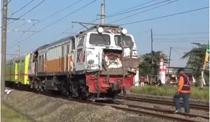 11 Perjalanan Kereta Terganggu Usai Tabrakan KA Malabar Vs Truk Pasir Mogok di Sumyang Jogonalan Klaten