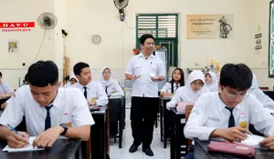 Kabar Baik! Mulai 2027 Guru Honorer Boleh Digaji Pakai BOS, Bisa Ikut Tes CPNS dan PPPK