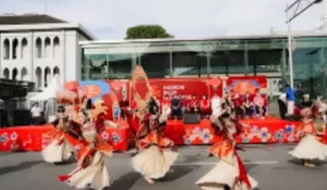 Parade Imlek Nusantara Meriahkan Jakarta, Warga Antusias Meski Diguyur Hujan