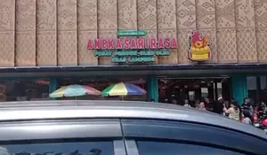 *Toko Oleh-oleh Kebanjiran Cuan saat Libur Lebaran, Pengunjung Naik hingga Tiga Kali Lipat*