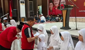 PDIP Surabaya Peringati Nuzulul Quran, Bagikan Ribuan Bingkisan untuk Duafa dan Anak Yatim