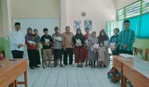 Perkuat Karakter Siswa, SMPN 1 Pace Selenggarakan Pondok Ramadhan dan Penyaluran Zakat Fitrah