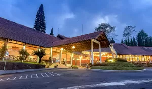 Rayakan Idulfitri, Grand Whiz Hotel Bromo Hadirkan Konsep Bromo Raya Retret