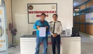 Bapas Muara Teweh Serahkan Surat Pengakhiran Bimbingan, Apresiasi Kepatuhan Klien