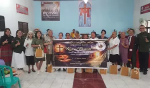 Semangat Jumat Agung, Yayasan Tunas Borneo Jaya Berbagi Kasih di GBI Gambus