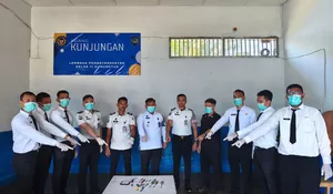 Petugas Lapas Gunungtua Gelar Penggeledahan Insidentil pada Blok Hunian WBP