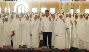 377 Jemaah Calon Haji Rokan Hulu Jalani Praktek Manasik Tingkat Kabupaten