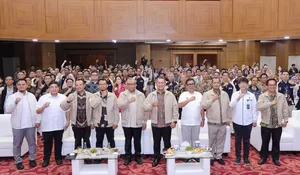 Kiamat Ijazah: Wamenaker Afriansyah Noor Tabuh Genderang Perang Melawan Ketertinggalan Kompetensi!