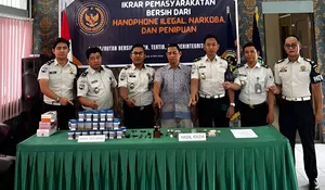Deteksi Dini Gangguan Kamtib: Jajaran Pengamanan Lapas Muara Teweh Gelar Razia Insidentil di Blok Hunian