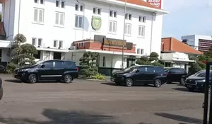 Geger Balai Kota! Plt Wali Kota Madiun Terseret ke Gedung Merah Putih: Benang Kusut Korupsi Madiun Terurai?