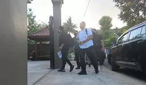 Gurita Kasus Korupsi Bupati Ponorogo Merembet ke Pacitan, Rumah Mewah Pengusaha Cantik Digeruduk KPK!