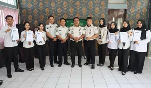 Optimalkan Kinerja Organisasi, Enam Peserta Magang Nasional Paparkan Presentasi Inovasi di Lapas Muara Teweh