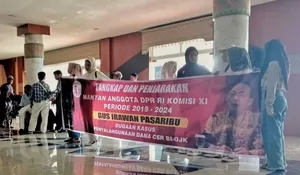 Breaking News: Kantor Bupati Tapsel Diguncang Aksi Massa, Sengkarut Skandal Korupsi CSR BI-OJK Mulai Memanas!
