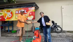 Forwan Surabaya Turun Jalan, Bagikan Daging Kurban ke Pekerja Informal