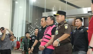 Ironi di Piring Anak Bangsa: Skandal Triliunan Rupiah Makan Bergizi Gratis Runtuhkan Benteng BGN