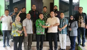 Sinergi Lintas Pulau: Kota Bekasi dan DPRD Banjarbaru Bedah Strategi Genjot PAD