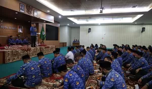 Gebrakan Radikal Wali Kota Bekasi! Pangkas Iring-Iringan Dinas, Siap 'Berjejal' di Kabin Hiace Demi Efisiensi Nyata