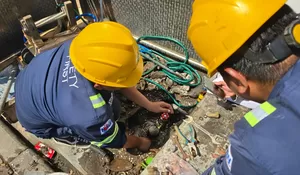 Pelanggan di Perak Barat Kooperatif Selesaikan Tagihan, PAM Surya Sembada Langsung Pasang Kembali Meter Air