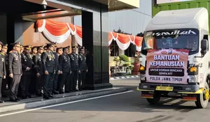 Polda Jatim Kirim 41 Personel dan 11,62 Ton Bantuan untuk Korban Gempa NTT