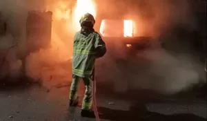 Mobil Patroli Polsek Tambaksari Dibakar, Terduga Pelaku Diamankan Polisi