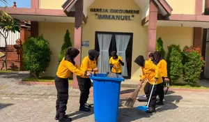 Hari Jadi Polwan ke-78 Polresta Sidoarjo Serentak Kerja Bakti Bersihkan Lingkungan Mako