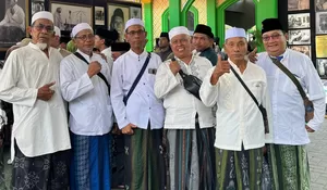 Muktamar NU ke-35 di Jombang Dibanjiri Jamaah, Rombongan Yalal Wathon Sidoarjo: Ngalap Berkah Poro Yai