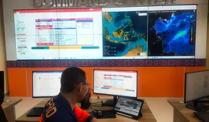 Kepungan Asap Kalbar Memuncak, Tim Gabungan Pantau dan Kerja Keras Tangani Karhutla