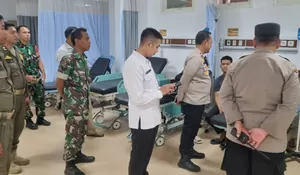 Kapolresta Sidoarjo Jenguk Santri Yang Dalam Perawatan Di Rumah Sakit 