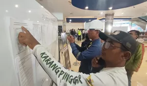 Dua Keponakan Hilang Kontak di Virgo Transport 8, Paman dari Banjarnegara Bertahan di Pelabuhan Surabaya