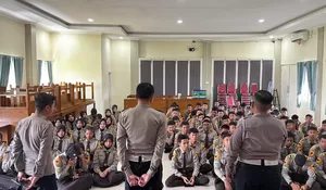 Polresta Sidoarjo Berikan Penyuluhan Pemahaman Dasar AI di SMA Bhayangkari Porong