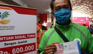 Pacu Tenggat Tahap Tiga, Jutaan Warga Belum Terdata Bisa Mandiri Ajukan Bansos