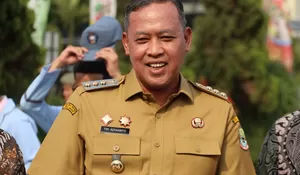Geliatkan Ekonomi Lokal, Wali Kota Bekasi Dorong UMKM dan ASN Geruduk Pasar