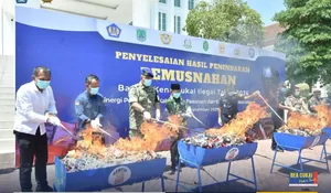 Pukulan Telak Bagi Penyelundup: Bea Cukai Pasuruan Musnahkan Barang Ilegal Rp9,3 Miliar